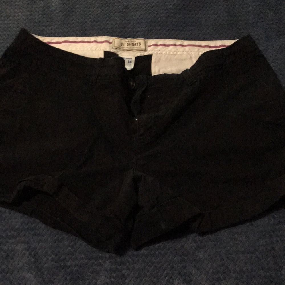 Size 14 black Old Navy shorts 3-1/2 in inseam